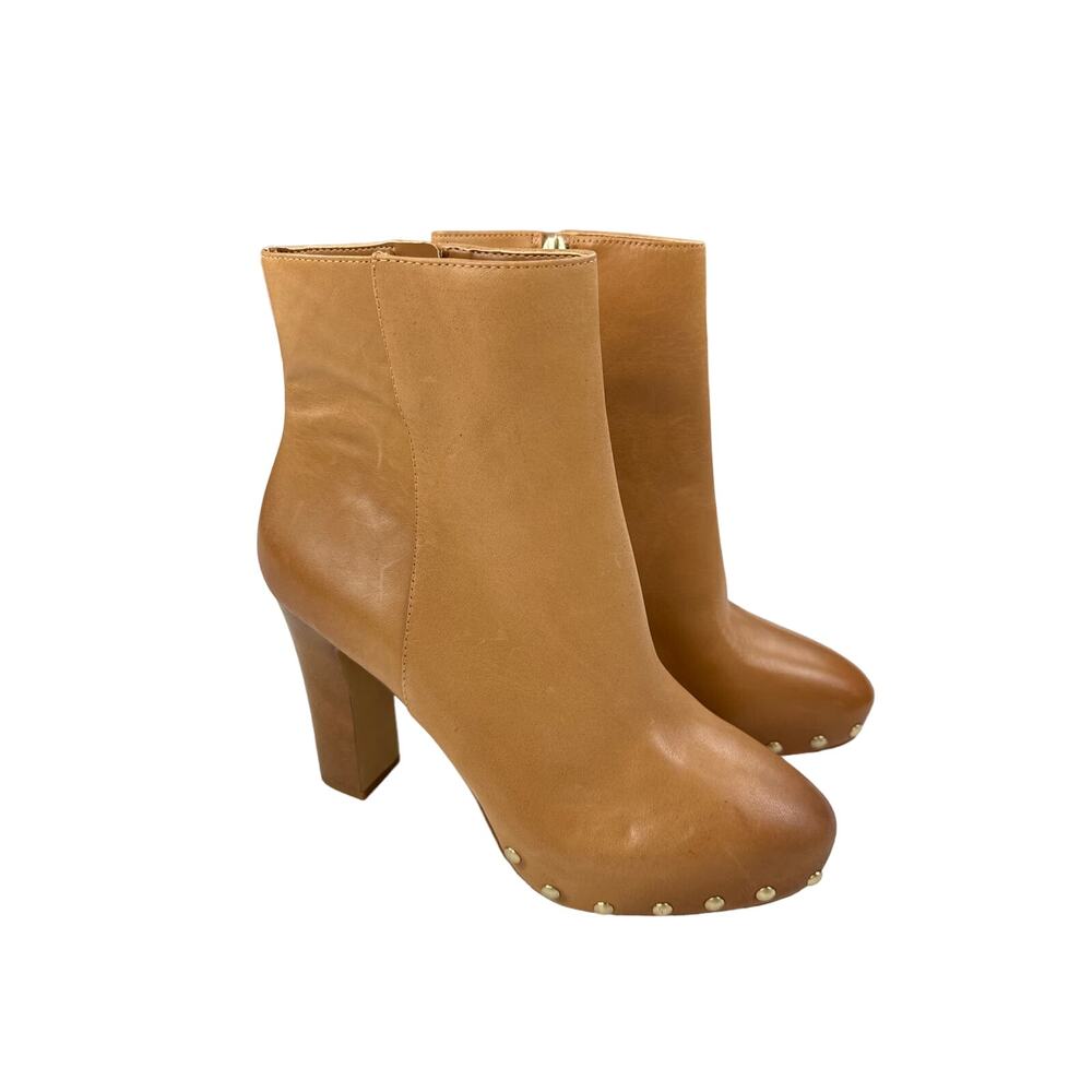 Vince Camuto - Nevvina Tan Studded Platform Ankle Boots in Tan